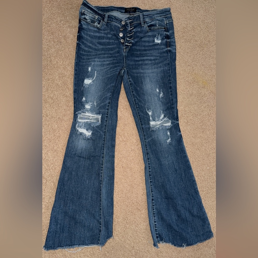 Judy blue button fly jeans with distressing